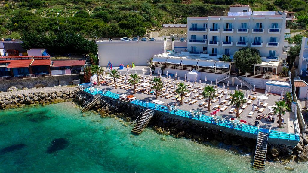Coral Hotel & Resort Radhime Bagian luar foto