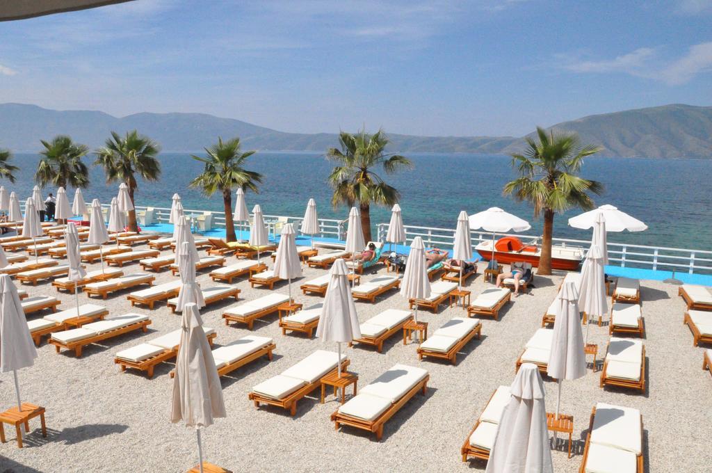 Coral Hotel & Resort Radhime Bagian luar foto