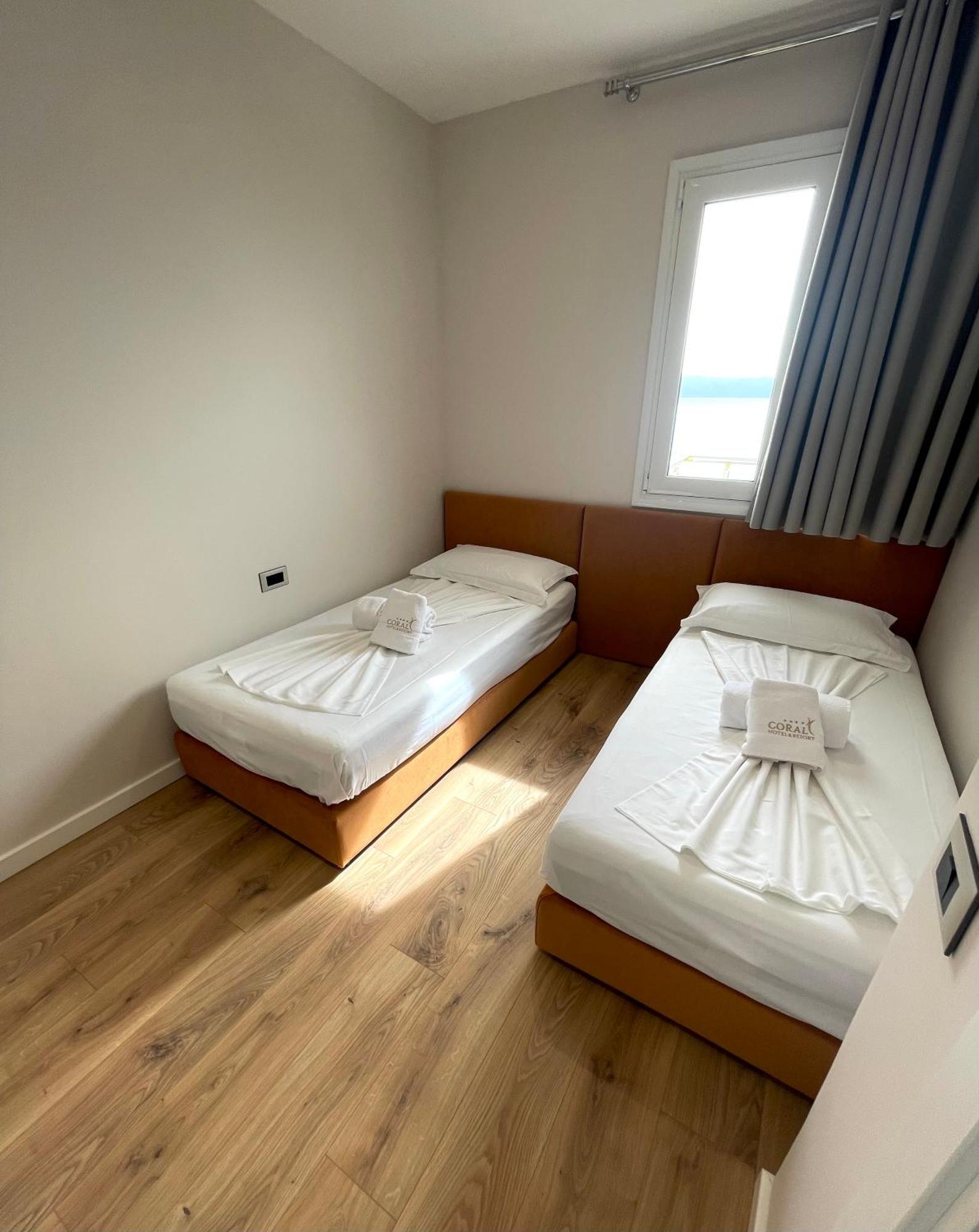 Coral Hotel & Resort Radhime Bagian luar foto