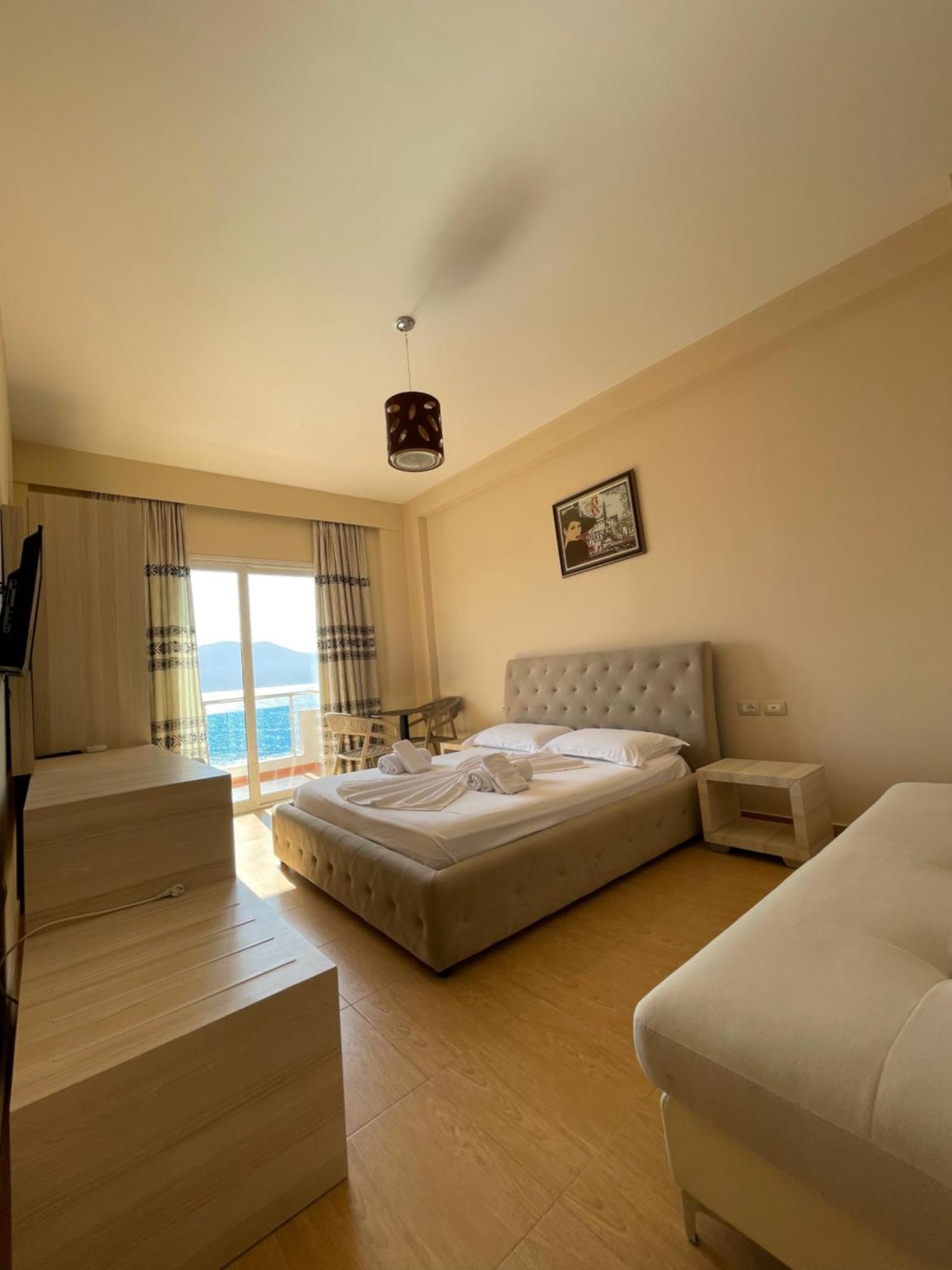 Coral Hotel & Resort Radhime Bagian luar foto