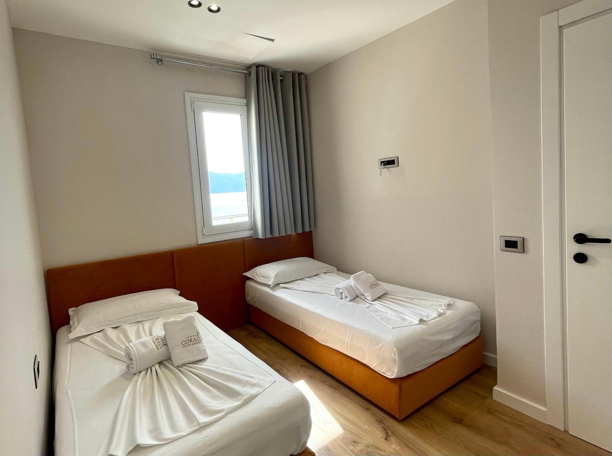 Coral Hotel & Resort Radhime Bagian luar foto