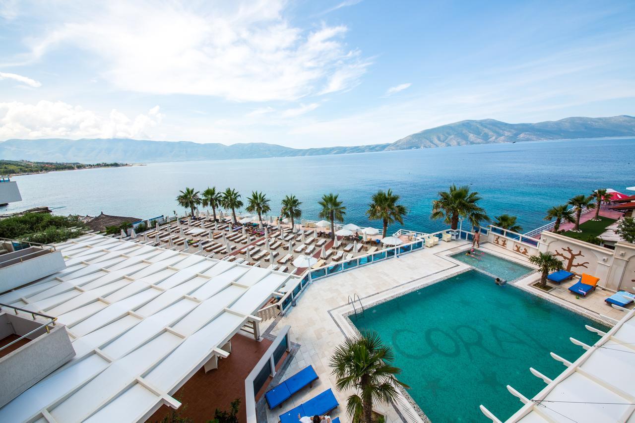 Coral Hotel & Resort Radhime Bagian luar foto