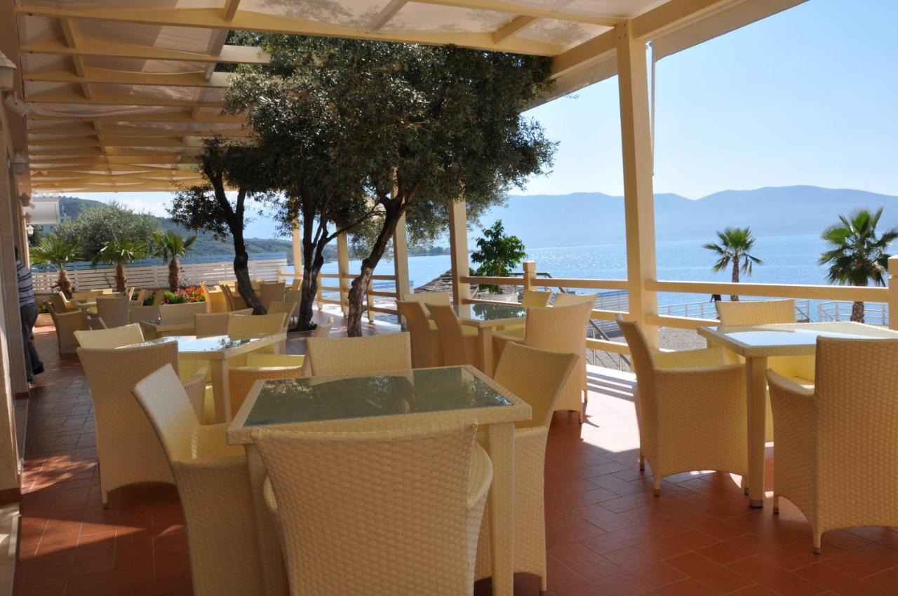 Coral Hotel & Resort Radhime Bagian luar foto