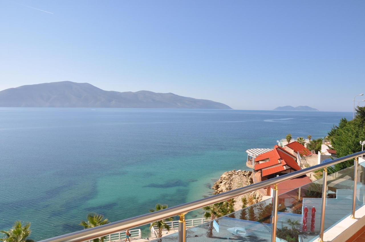 Coral Hotel & Resort Radhime Bagian luar foto